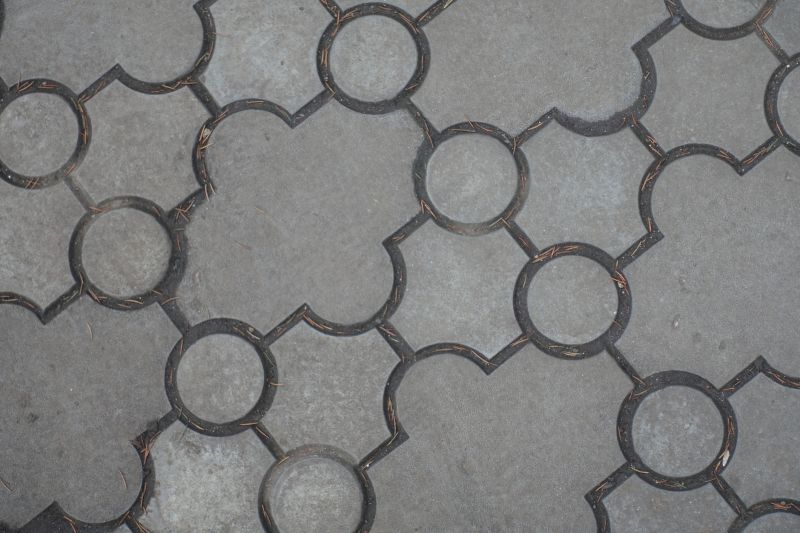 How Commercial Interlocking Pavers Improve High-Traffic Areas
